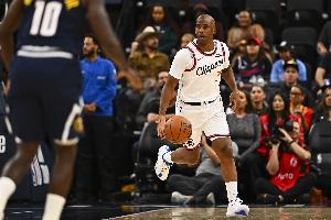 赛季结束后退役！张佳玮：保罗遍体鳞伤 能坚持到此刻 本已是奇迹