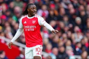 埃泽本赛季英超直接参与5个进球，与赖斯、特罗萨德并列队内最多