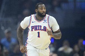 还好不算很严重！美记：庄神右膝过度伸展 将缺席1-2周比赛